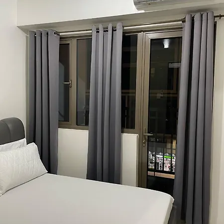 Walking Distance To Mall Of Asia - Spacious Condo With Hot Shower And Balcony