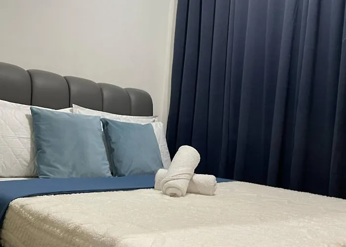 Walking Distance To Mall Of - Spacious With Hot Shower And Balcony Aparthotel 4*