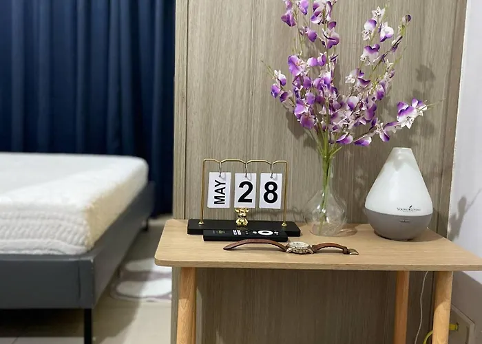 Walking Distance To Mall Of - Spacious With Hot Shower And Balcony Aparthotel 4*