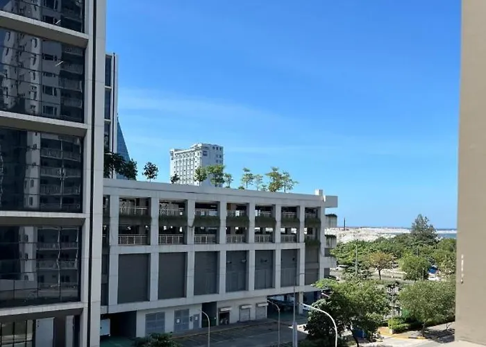 Walking Distance To Mall Of - Spacious With Hot Shower And Balcony 4* Manila